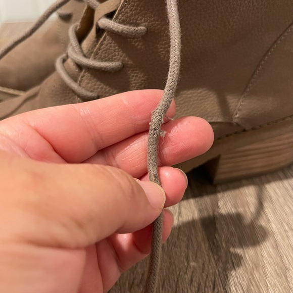 Lucky Brand Tamela Lace Up Combat Boot Taupe Size 6.5 - Picture 9 of 12